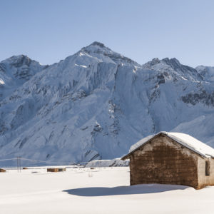 A lone house in the pristine landscape